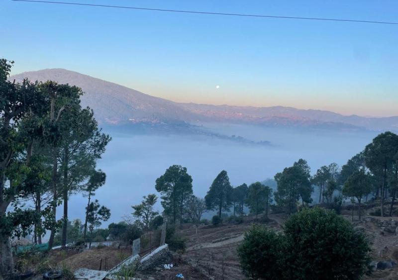 Hotel Maa Bhagwati Almora Exterior photo